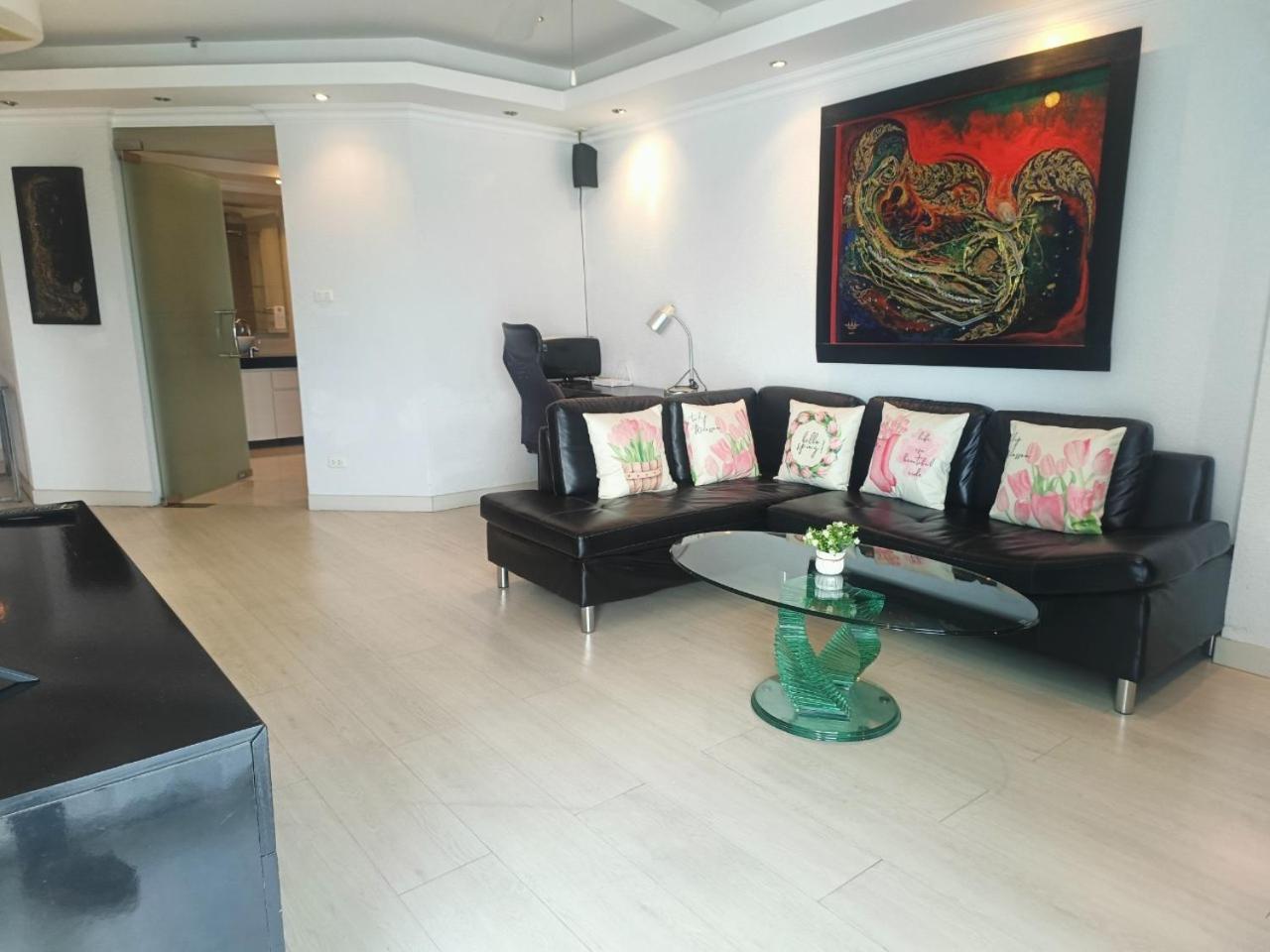 View Talay 6 By Honey Appartement