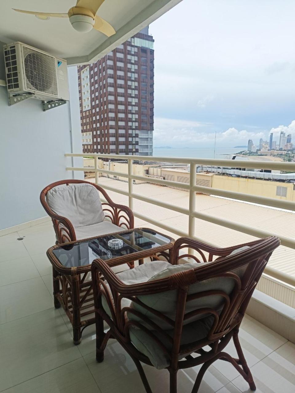 View Talay 6 By Honey Appartement