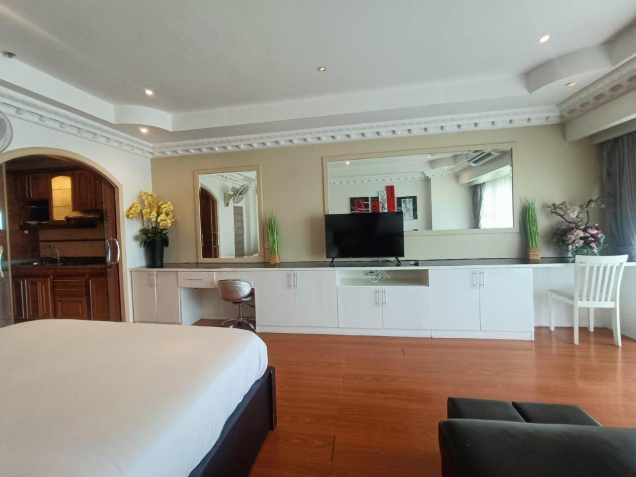View Talay 6 By Honey Appartement